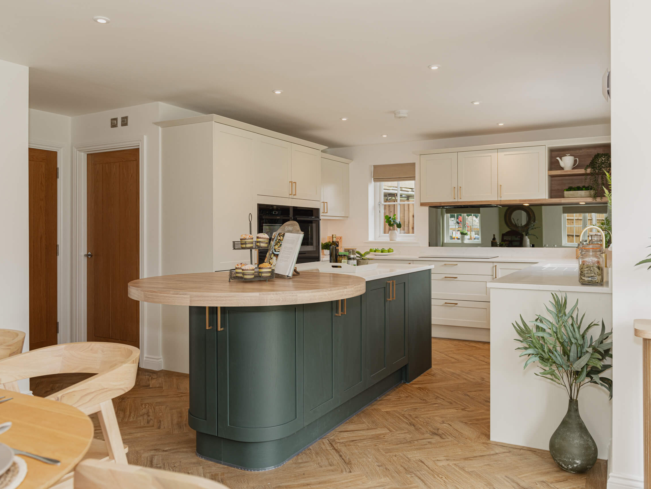 roundwell-park-bearsted-internal-11